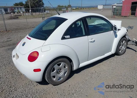 2001 Volkswagen New Beetle Glx from USA, damaged, VIN 3VWDC21C71M413235